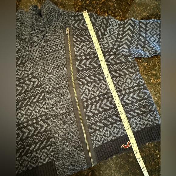 Hollister Blue Aztec Diagonal Zip Cardigan Sweater - Picture 7 of 7